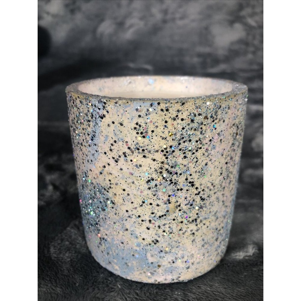 Hand Poured Candle Vanilla And Cashmere Handmade Concrete Vessel - Picture 3 of 4